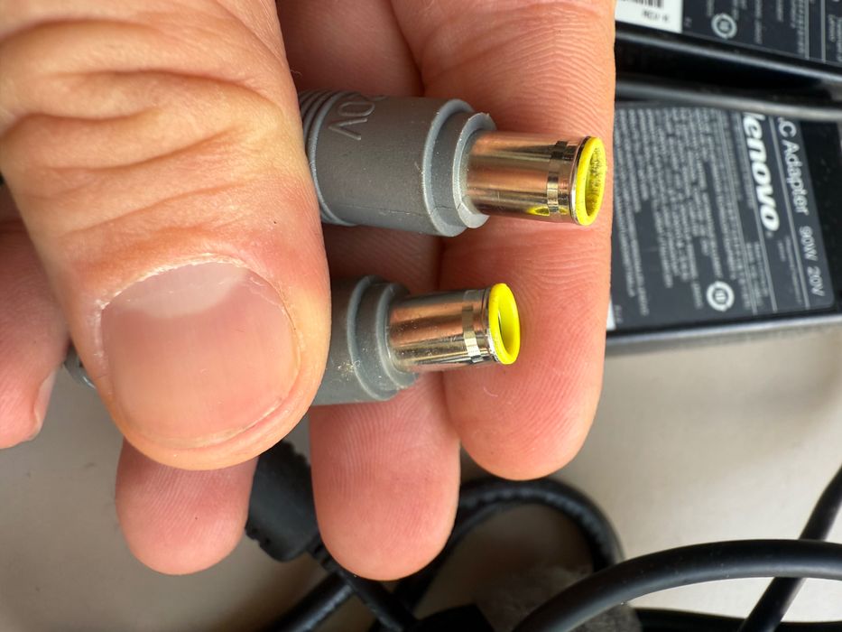 Incarcator laptop Lenovo mufa rotunda galbena