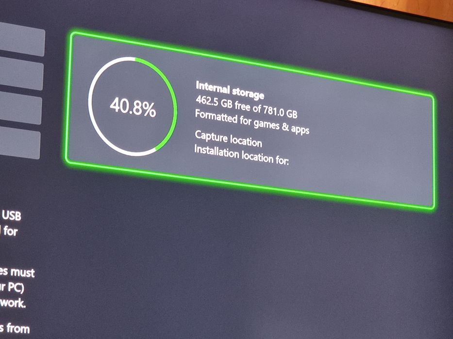 Vând  xbox  one call of duty edition