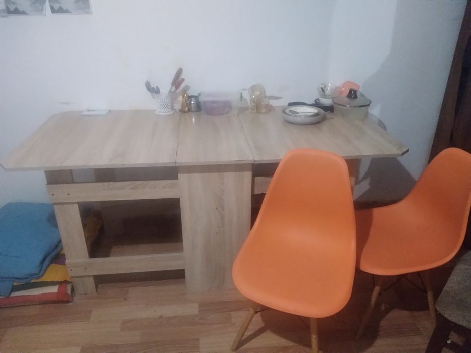 Стол  жиналмалы және орындықтар бірге