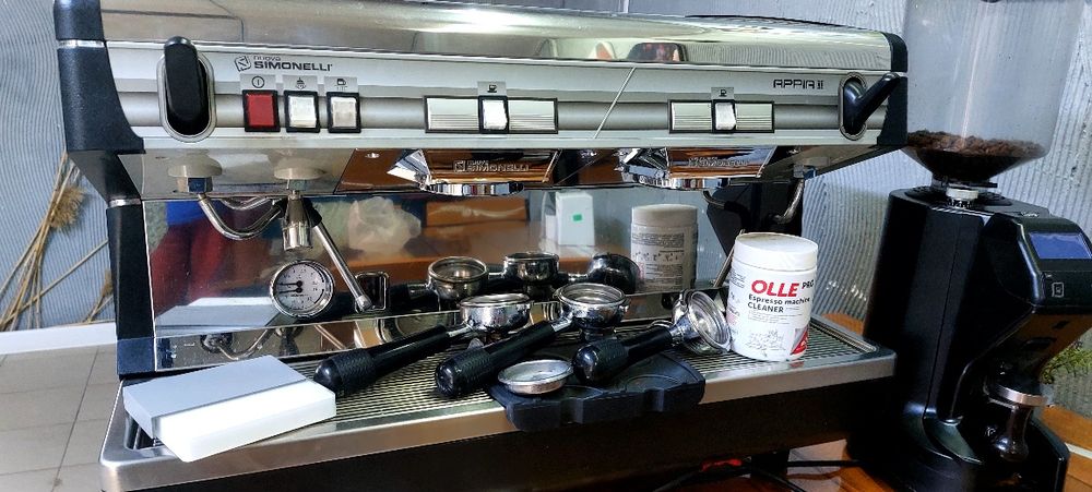 Продам кофемашину  SIMONELLI
