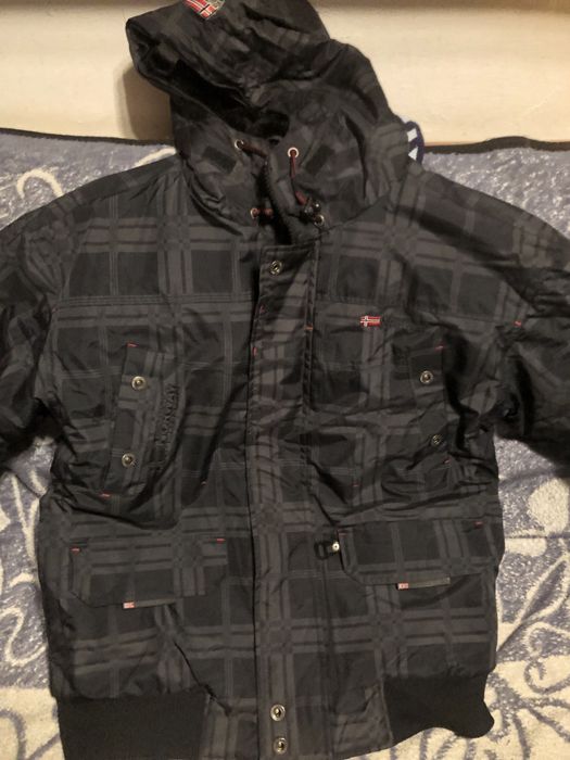 Geaca barbateasca stare excelenta 100 lei