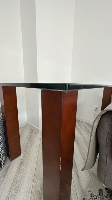 Продам стол обеденный 150 на 90