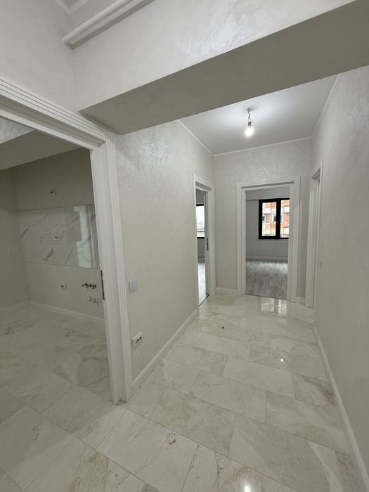 Închiriez apartament 2 camere nemobilat – birou / spațiu de lucru