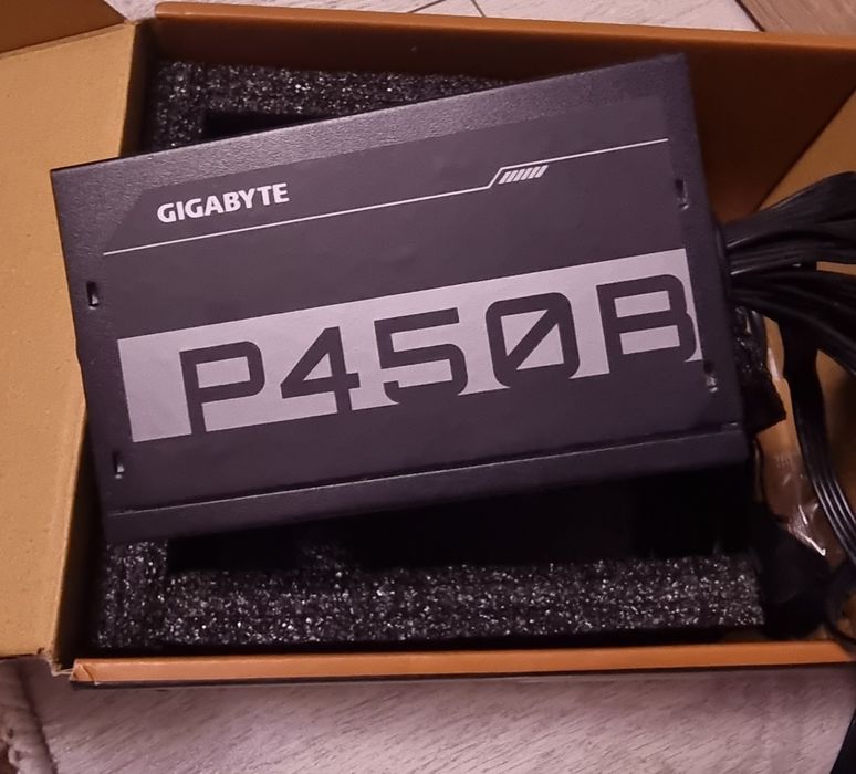 Захранване за компютър Gigabyte  P450B