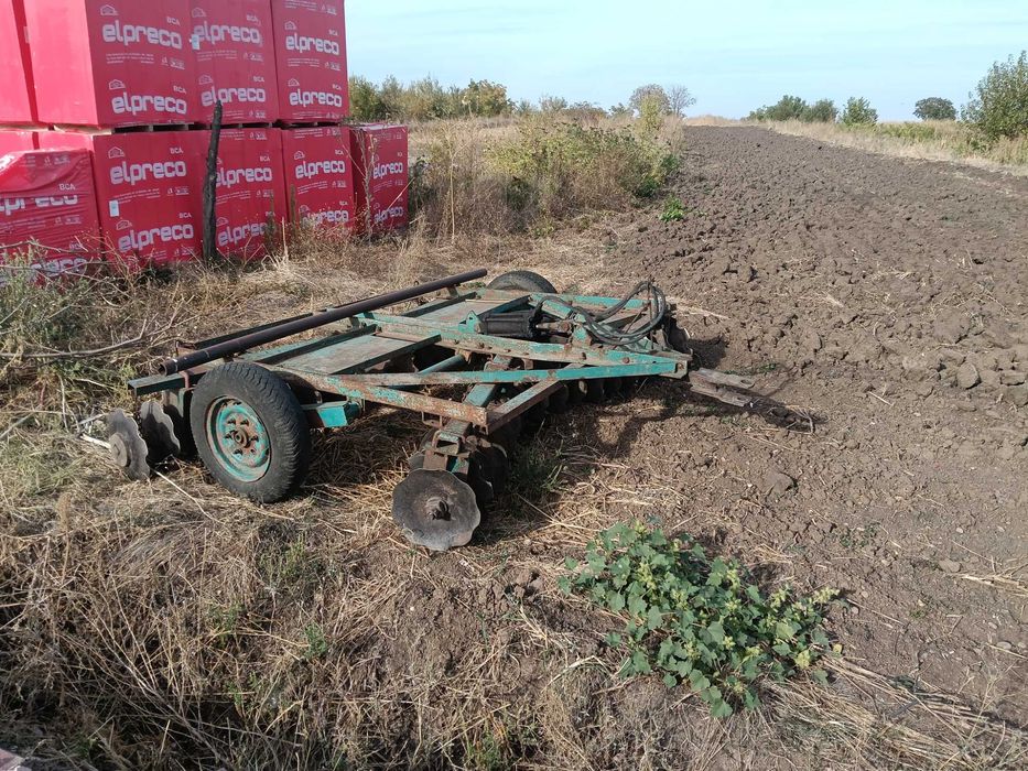 Utilaj agricol pentru discuit