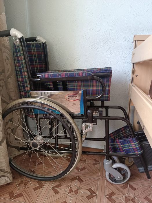 Инвалидная коляска