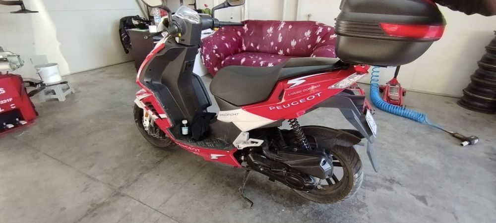 Скутер Peugeot Speedfight 3