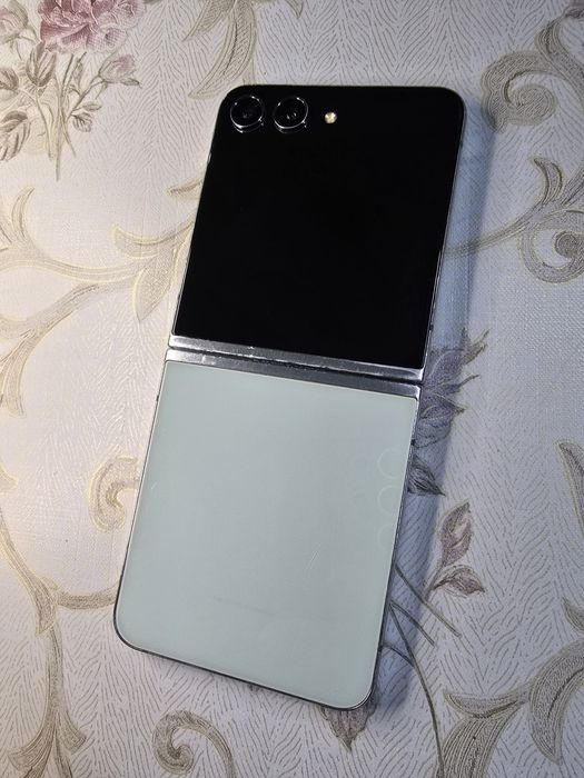 Samsung Zflip 5  8/256 Gb Vietnam dual