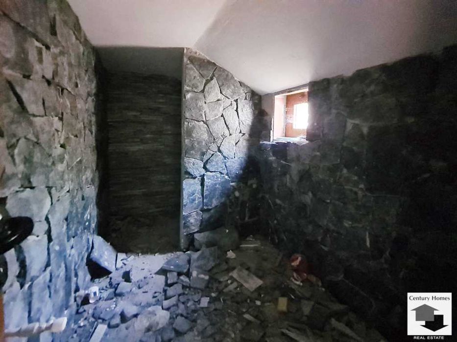 116196 Частично реновирана къща в с.Церова Кория, 15 км. от В. Търново