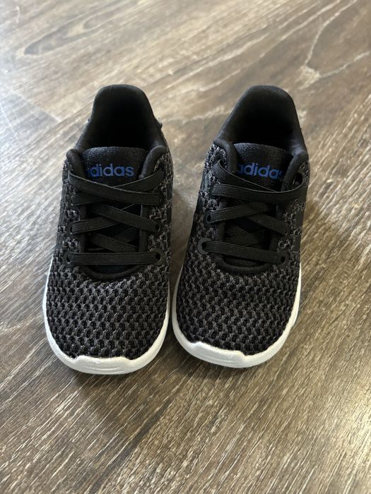 Маратонки/обувки Adidas