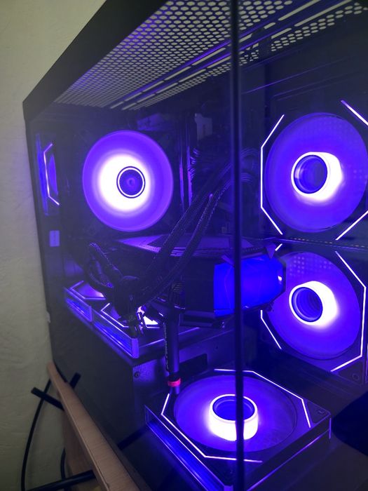Продавам мощен геймърски компютър / High-End PC