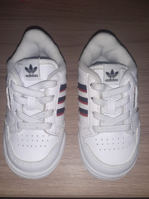Adidasi adidas pt bebelusi/copii