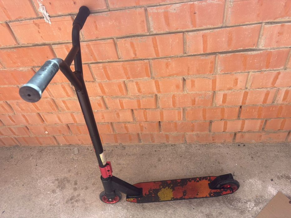 Продам трюковой самокат