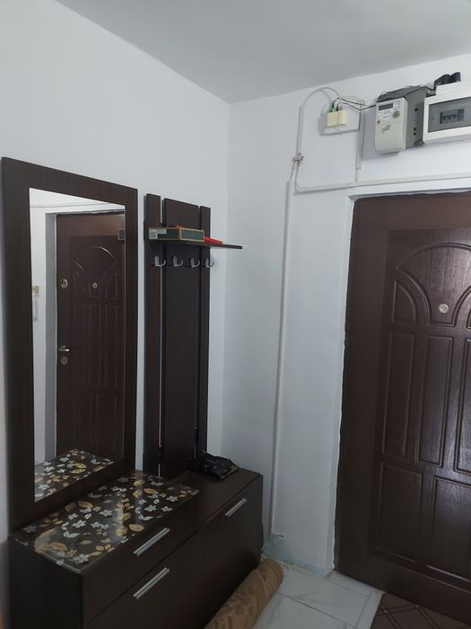 Închiriez apartament cu o camera