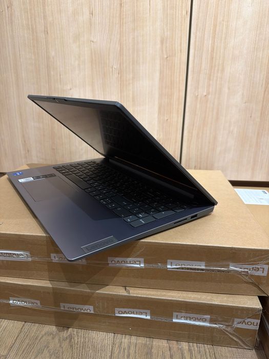 Lenovo IdeaPad Slim 3