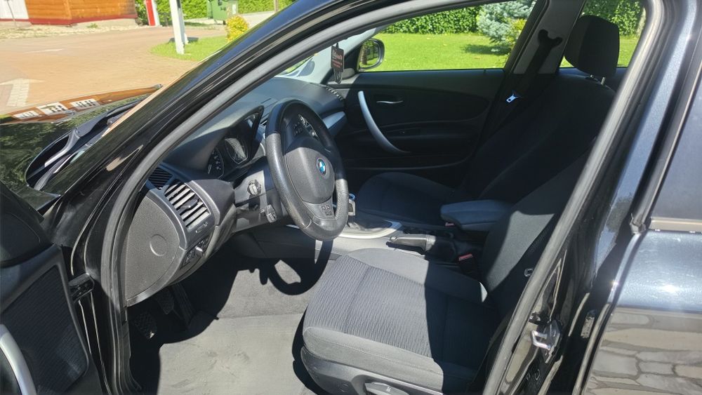 BMW SERIA 1 2000 diesel 118D, 143cp E5 nu schimb nu variante golf,Audi  A3 A4,320D