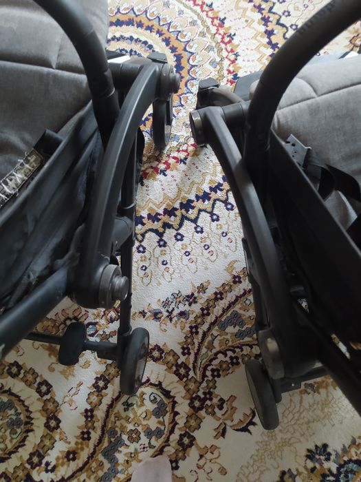 Продам коляски для двойни