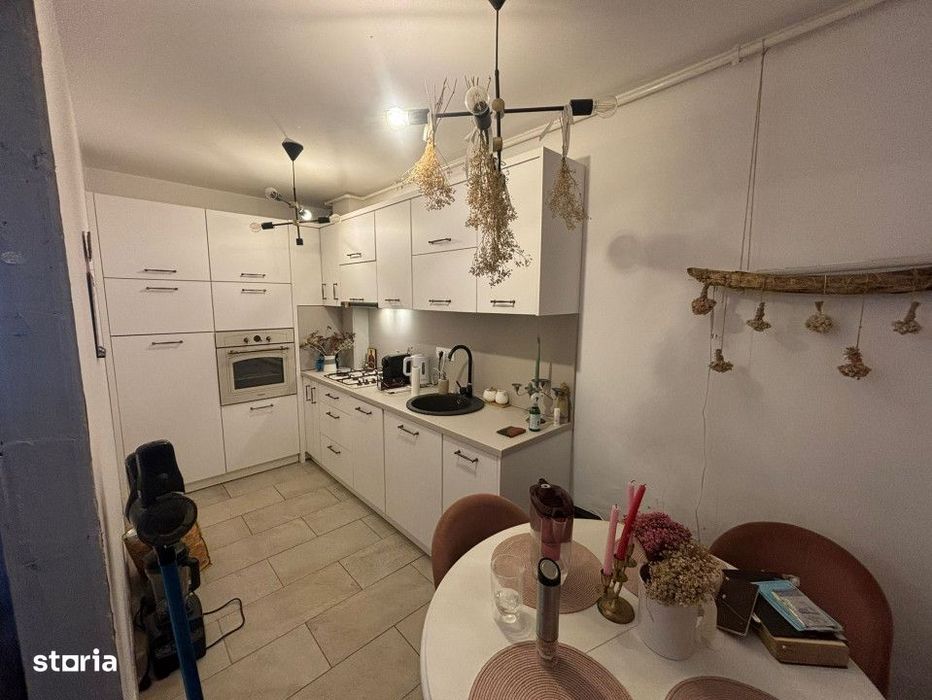 Oportunitate de investitie! Apartament cu 2 camere, semidecomandat, zo — fotografia 2