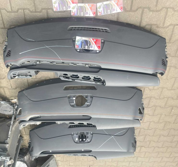 Mercedes Benz GLA EQA h247 - plansa de bord - diferite modele cusaturi
