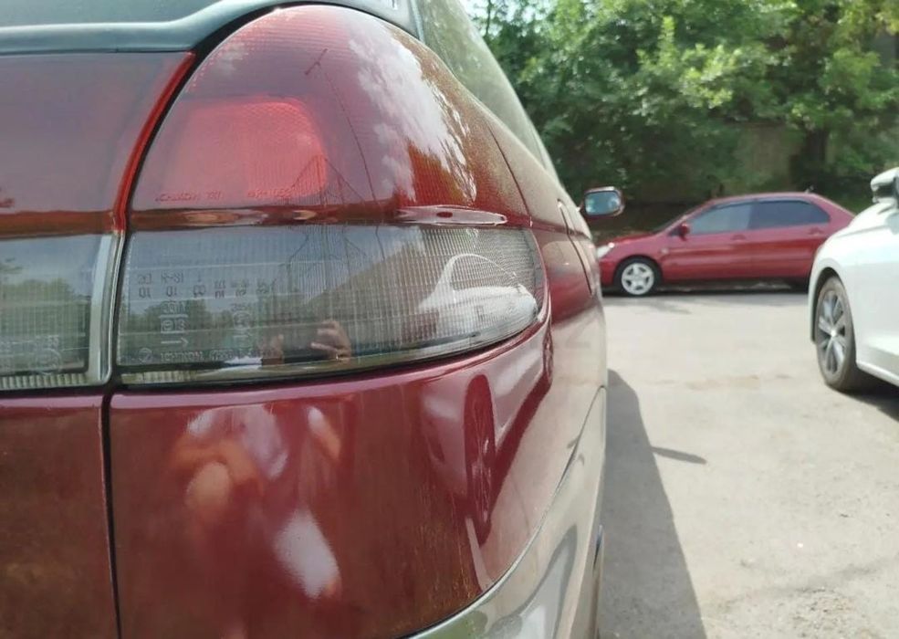 Subaru Outback 1998год