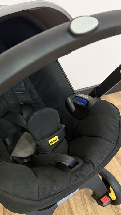 Продам коляску-автокресло Doona simple parenting