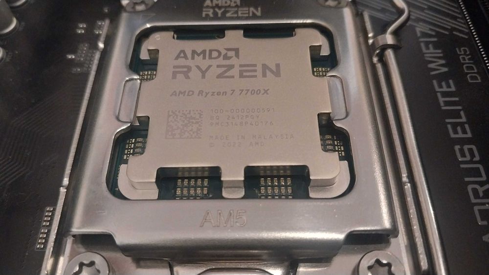Процессор AMD RYZEN 7 7700X. Сокет LGA AM5. Боксовый из США. 8 Ядер.