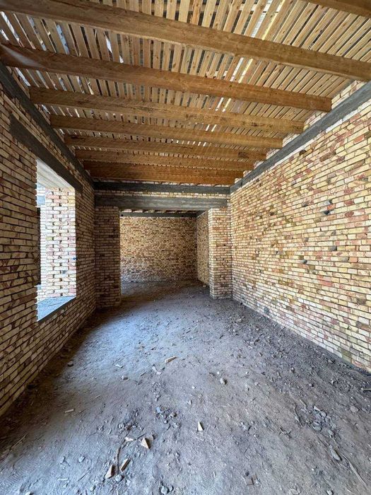 Шинам Ховли сотилади