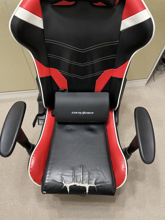 Игровое кресло DXRACER PF188