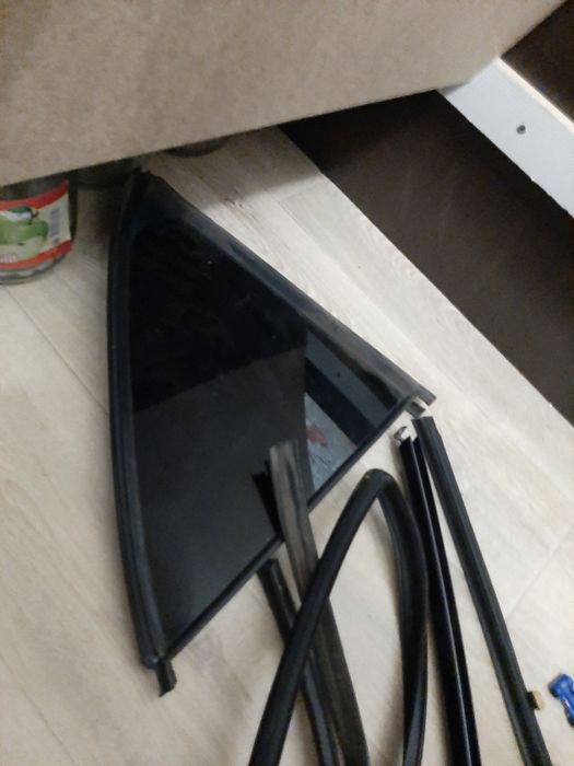 Стекло на мерседес