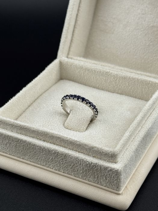 Кольцо с сапфирами