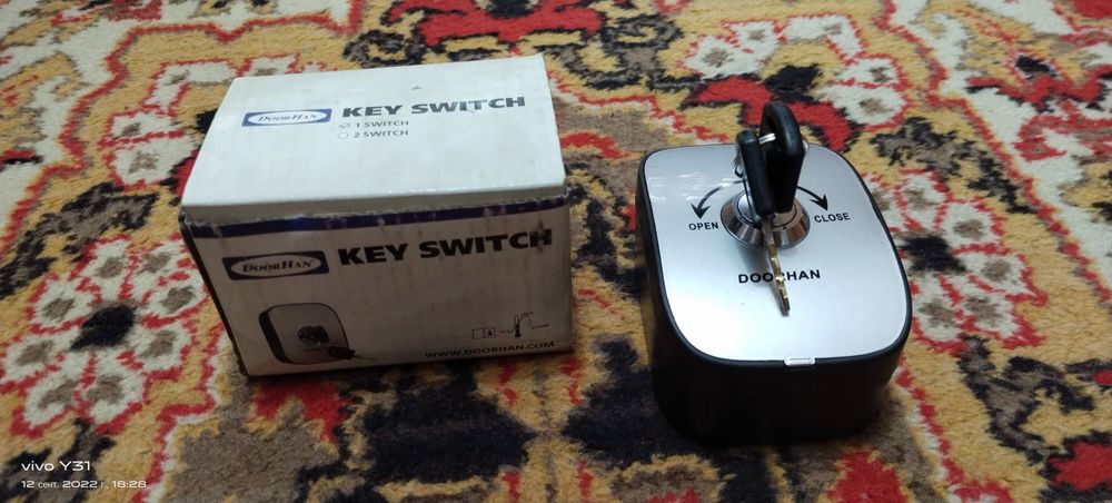 Ключ кнопка накладная  DoorHan