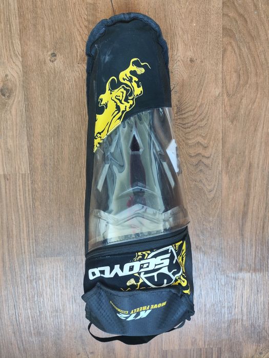 Наколенники Scoyco