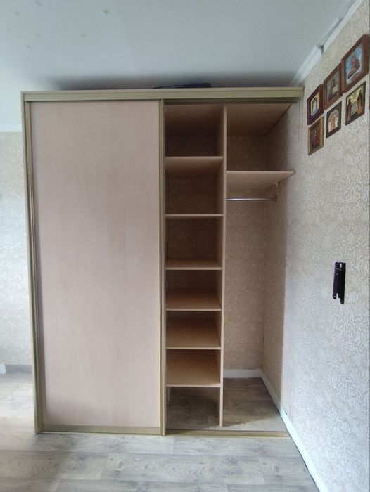 Продам шкаф купе