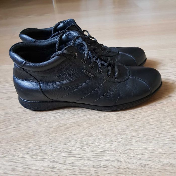 Продам мужские ботинки