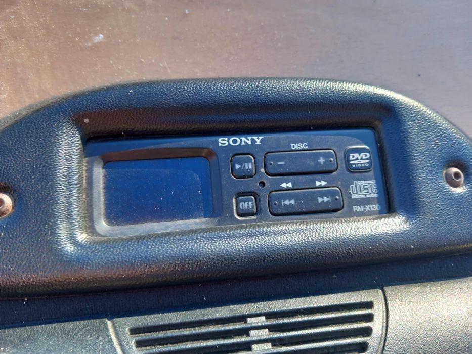 DVD за Bmw x5  + таван