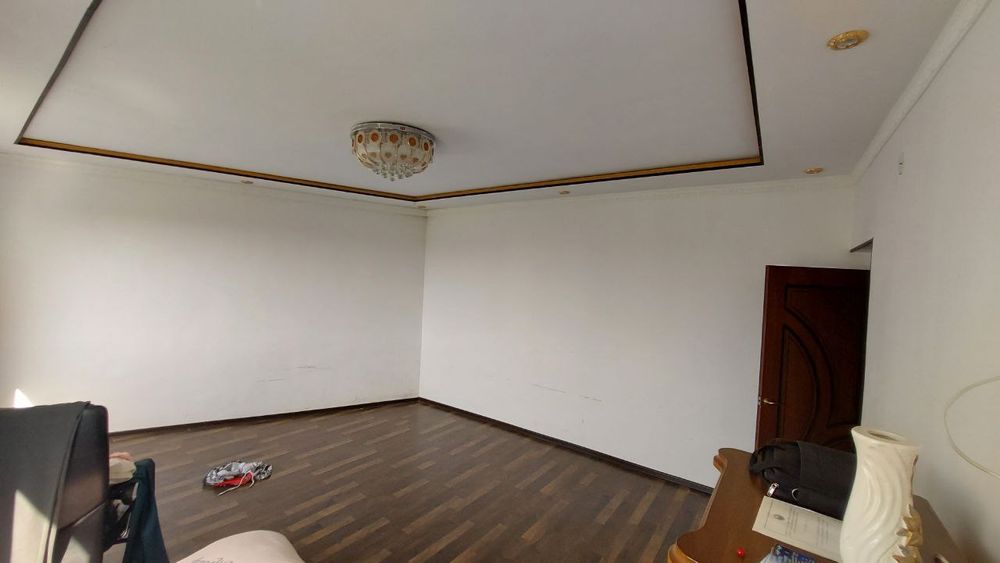 СРОЧНО!!! Продаётся 4х комнатная квартира с хорошим ремонтом.