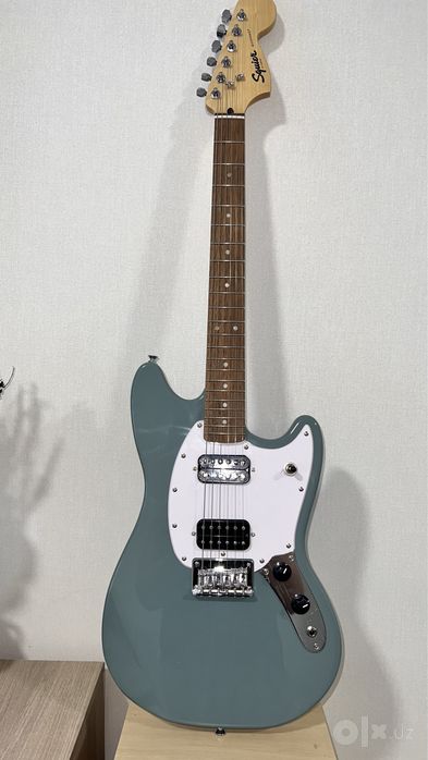 Комплект Электрогитара Squier и усилитель (комвик) Fender
