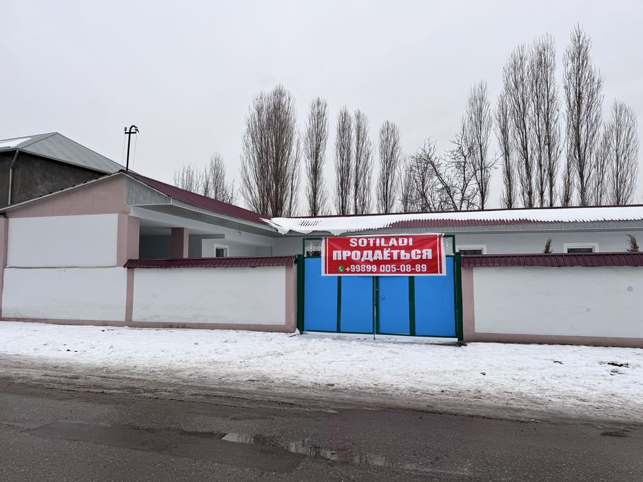 Нотурар бино 12 хона катта каридор катта ховли ремот қилинган