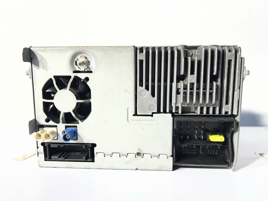 Оригинална навигация /мултимедия/ Пасат б6 / Тигуан Фейслифт