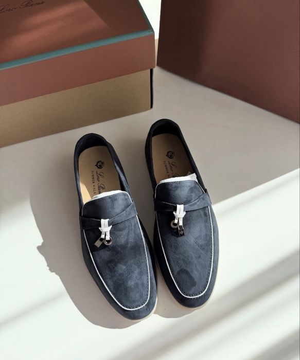 Мокасини *Л . П .