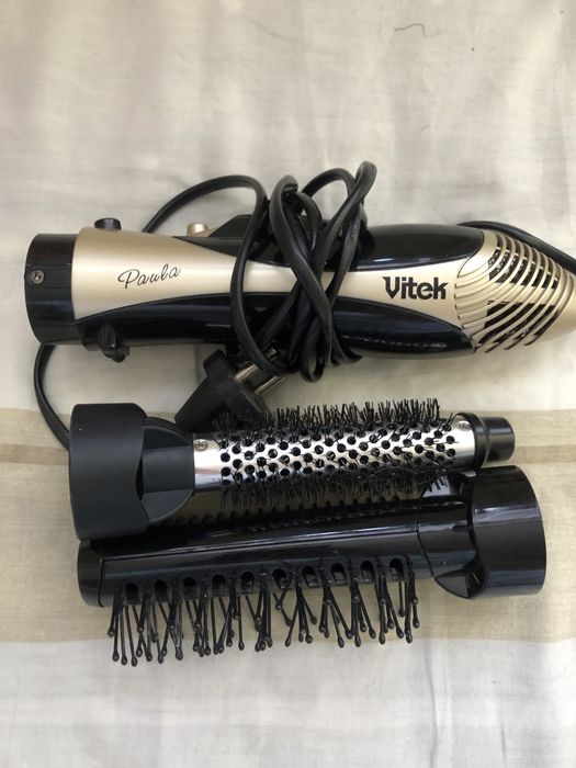 Фен- щётка , 2 насадки 2000 тг