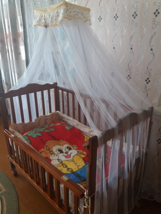 Продам детскую кроватку.