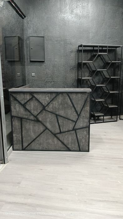 Лофт мебель магазин вешалки полки одежды kiyin dukon uchun jovonlar