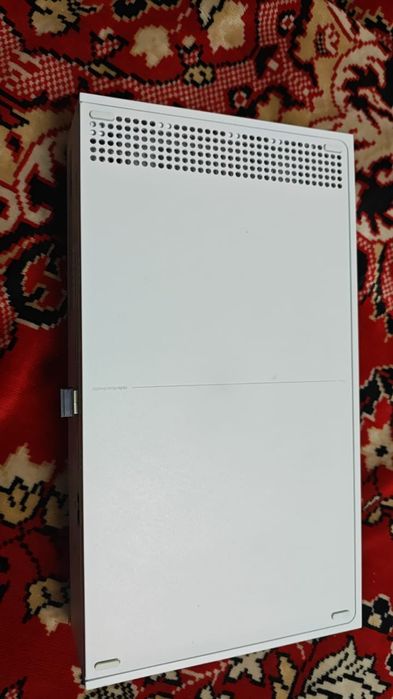 Продаю либо обменяю xbox series s