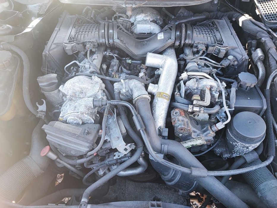 Мерцедес R 350 CDI Facelift  265 коня НА ЧАСТИ