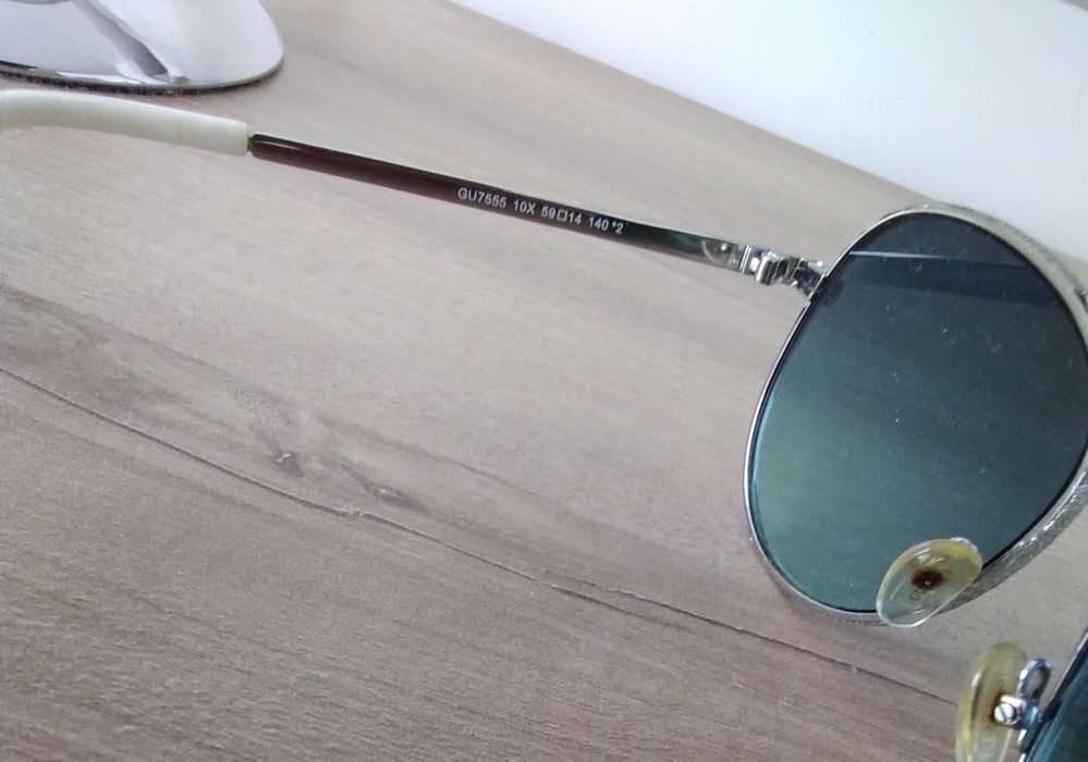 Дамски слънчеви очила Guess