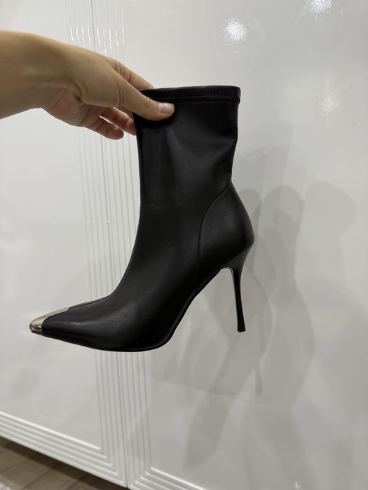 Сапоги с острым носом