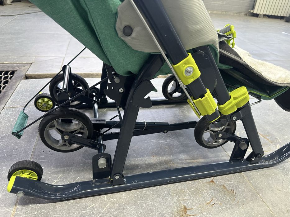 Продам коляску зимнию