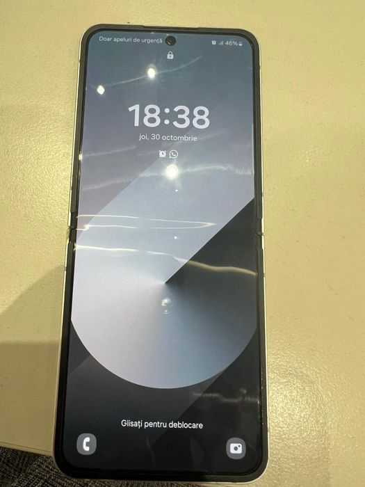 Telefon Samsung Galaxy Z Flip6, 12GB RAM,