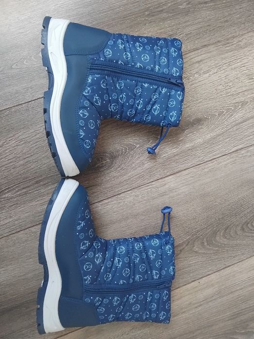 Детски ботуши с цип и вата нови